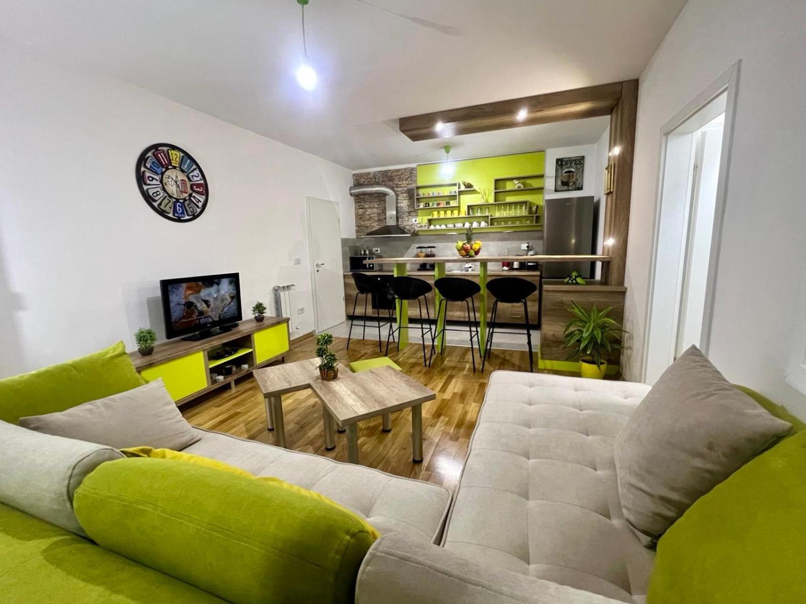 Green Apartment Скопие Екстериор снимка